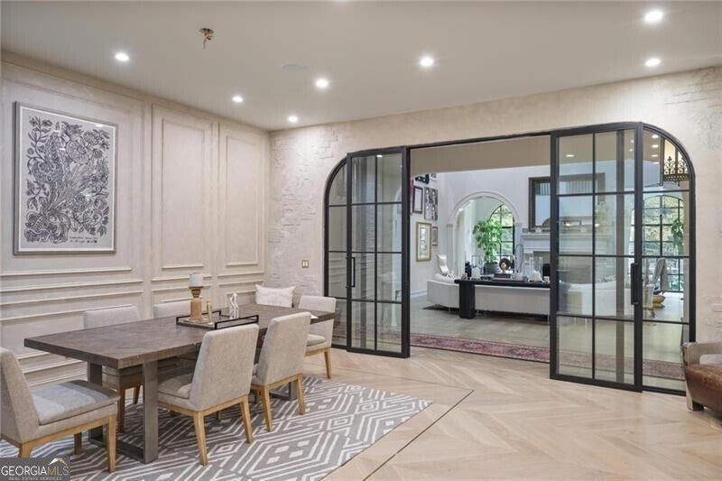 3879 Peachtree Dunwoody Road Atlanta - 29