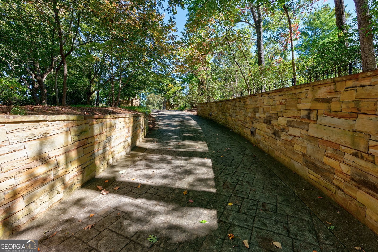 6655 Sweetwater Point Flowery Branch - 2