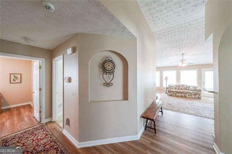 209 DIAMOND VALLEY Pass Canton - 17