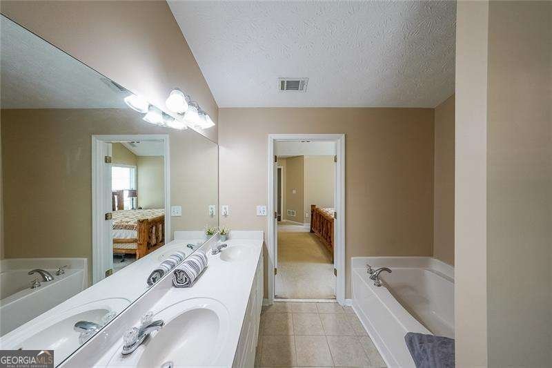 209 DIAMOND VALLEY Pass Canton - 26