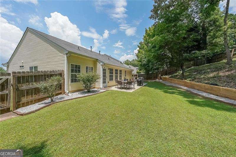 209 DIAMOND VALLEY Pass Canton - 33