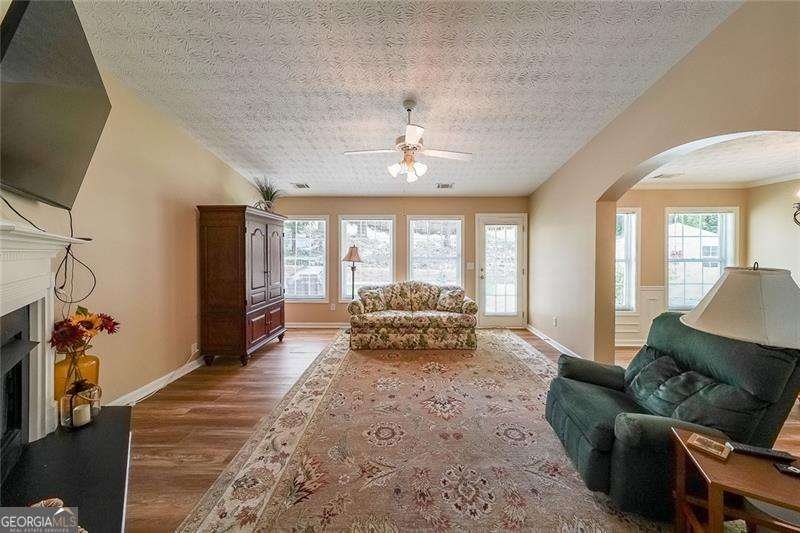 209 DIAMOND VALLEY Pass Canton - 7