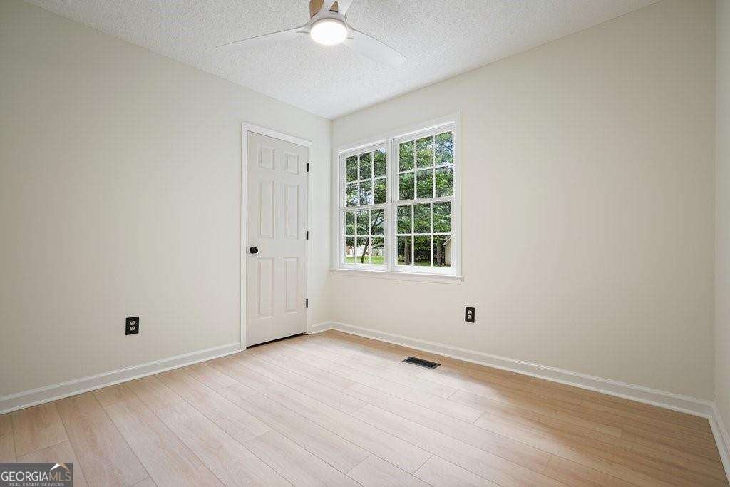 608 Wedgewood Drive Woodstock - 32