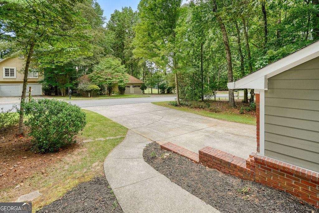 608 Wedgewood Drive Woodstock - 54