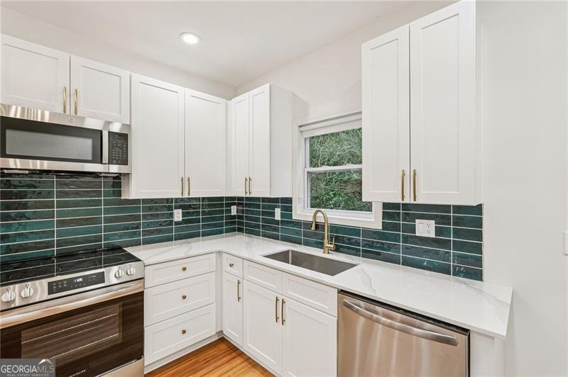 2470 Saint Paul Avenue Atlanta - 11