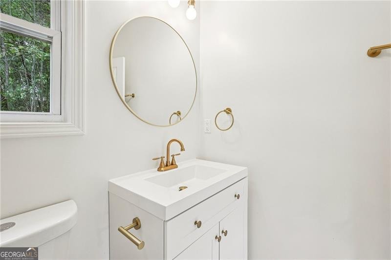 2470 Saint Paul Avenue Atlanta - 15