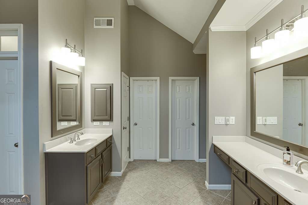 7231 Grand Reunion Drive Hoschton - 45