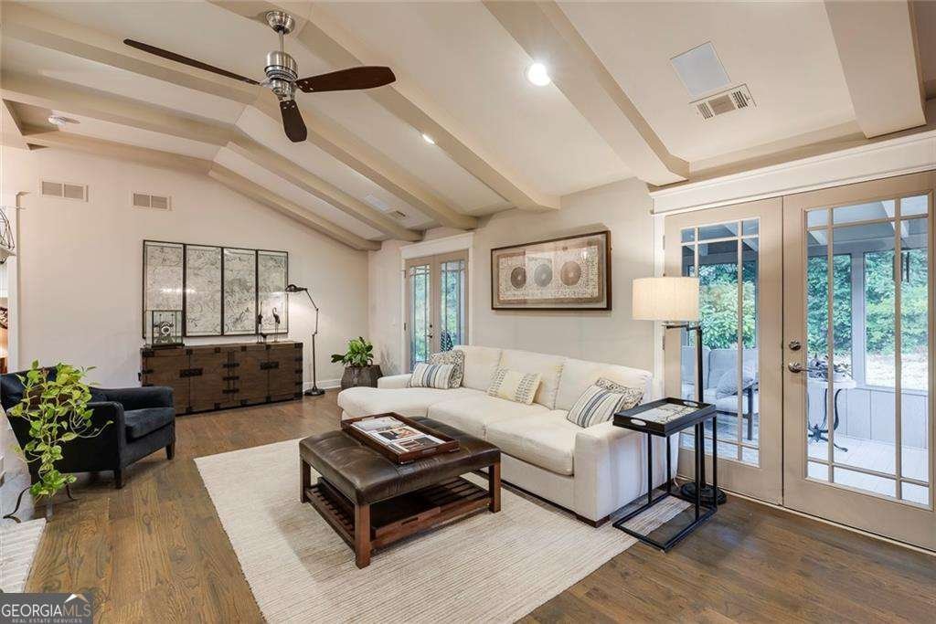 6335 Cherry Tree Lane Sandy Springs - 10