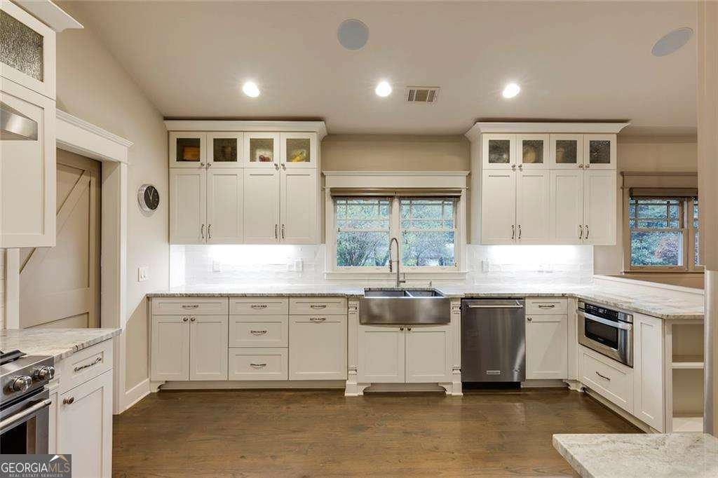 6335 Cherry Tree Lane Sandy Springs - 15