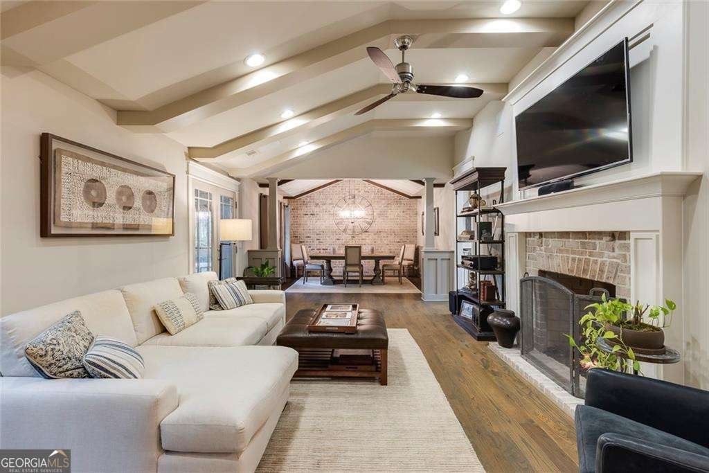 6335 Cherry Tree Lane Sandy Springs - 6