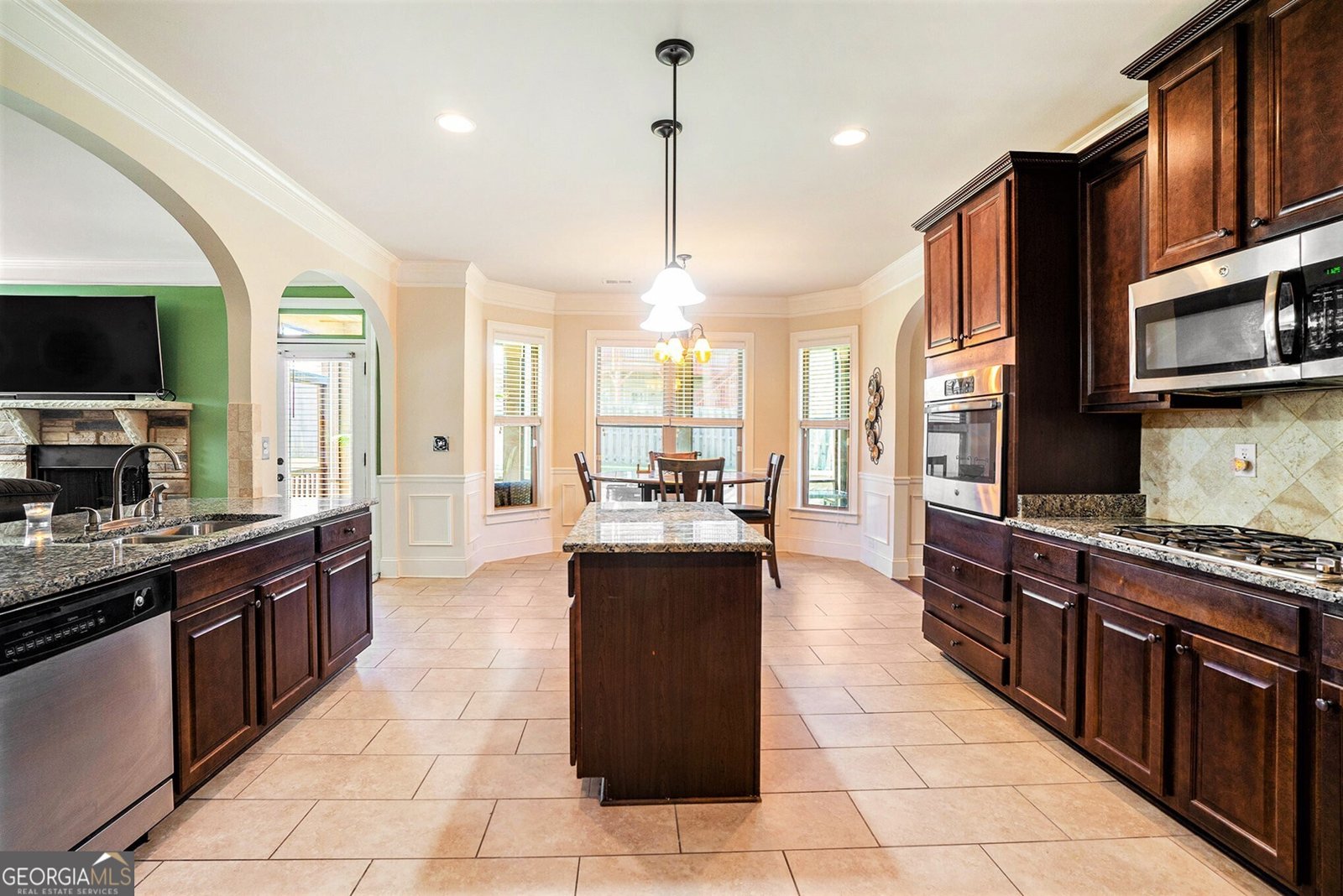 411 Little Carter Cove Loganville - 19