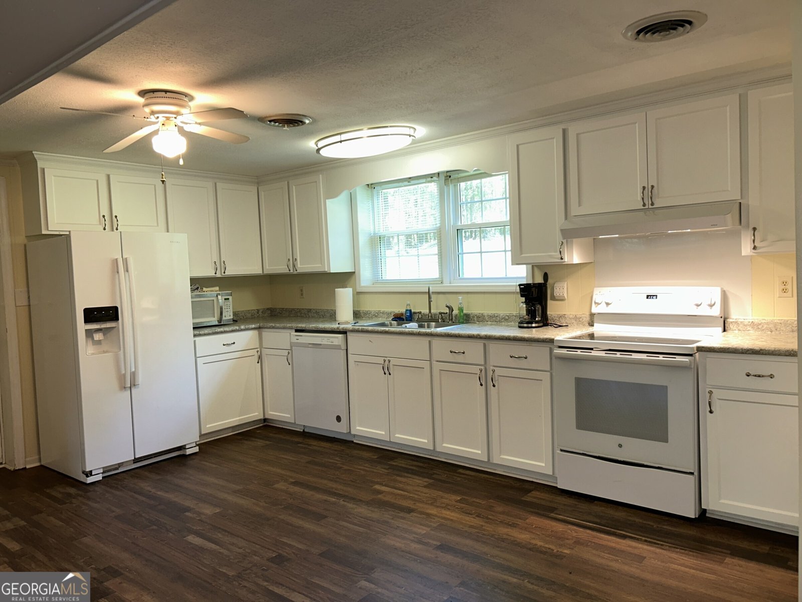 205 22 W Highway Milledgeville - 1