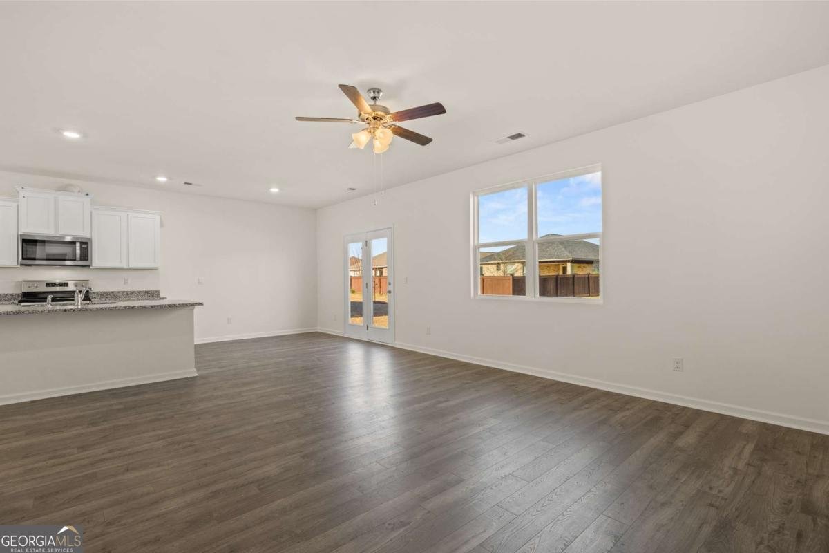 109 Cattle Drive Perry - 10