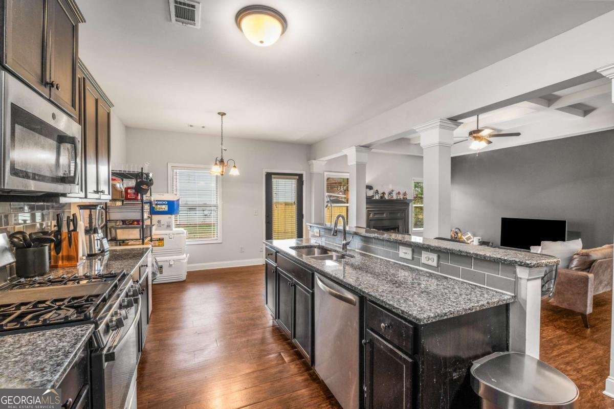 400 Autumn Bluff Drive Lawrenceville - 1