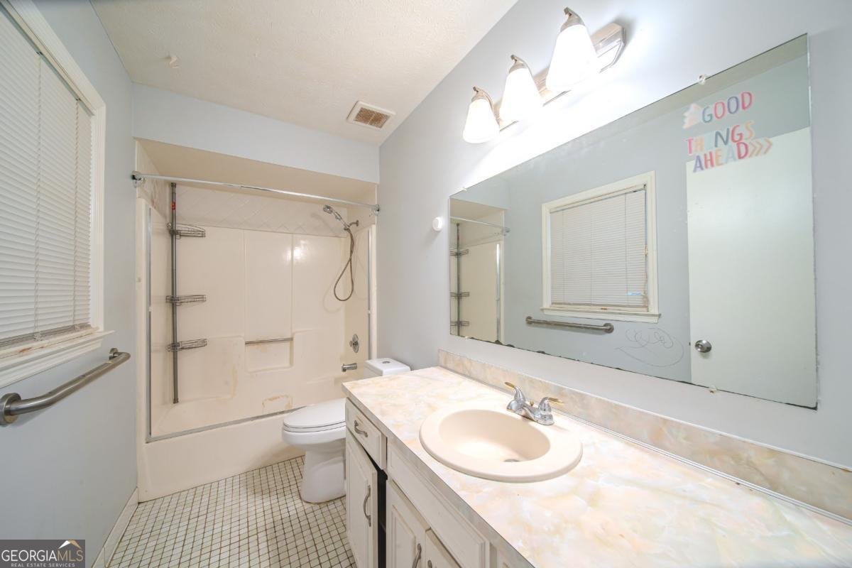 3943 Curry Street Columbus - 27