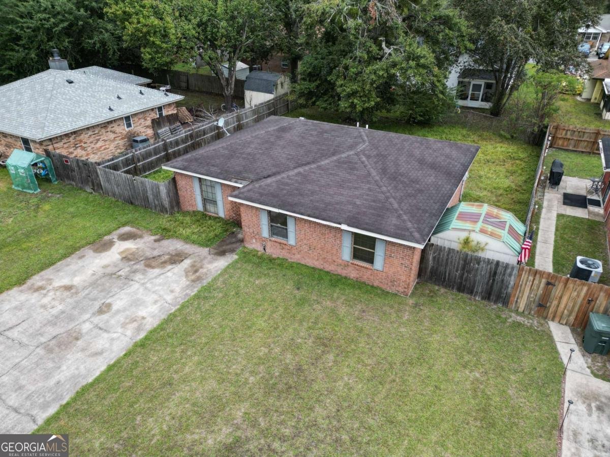 251 Garden Circle Hinesville - 27