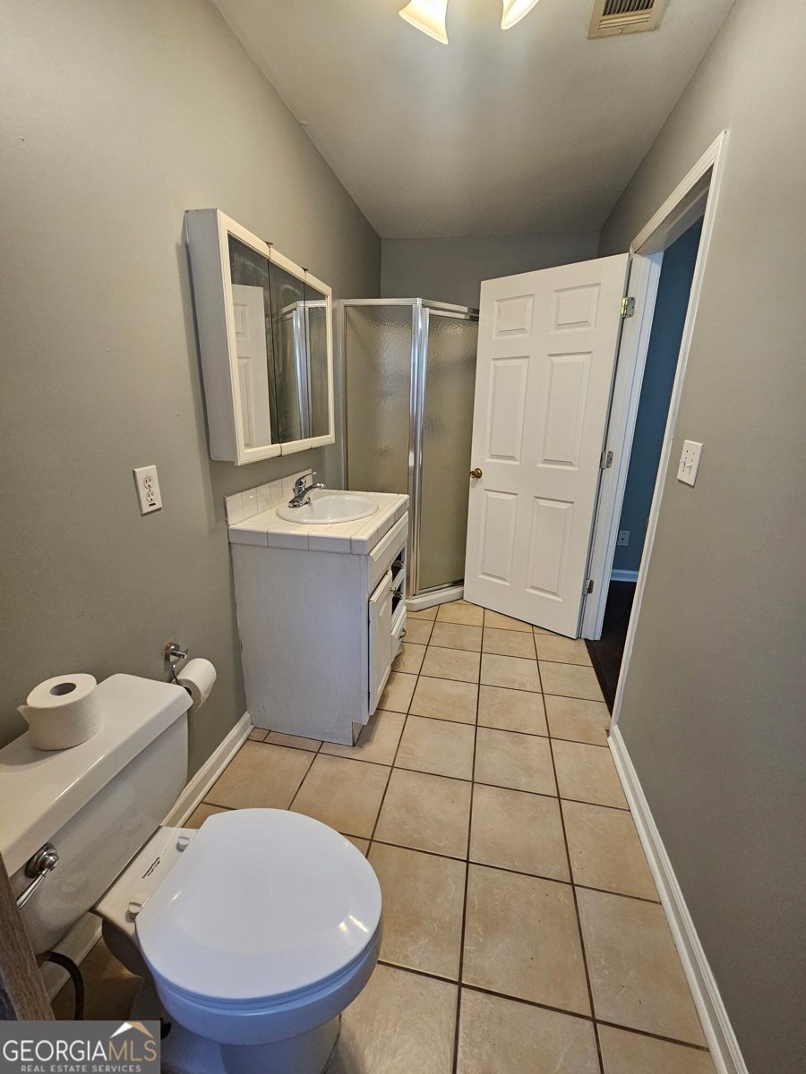 3446 Lee Street East Point - 10