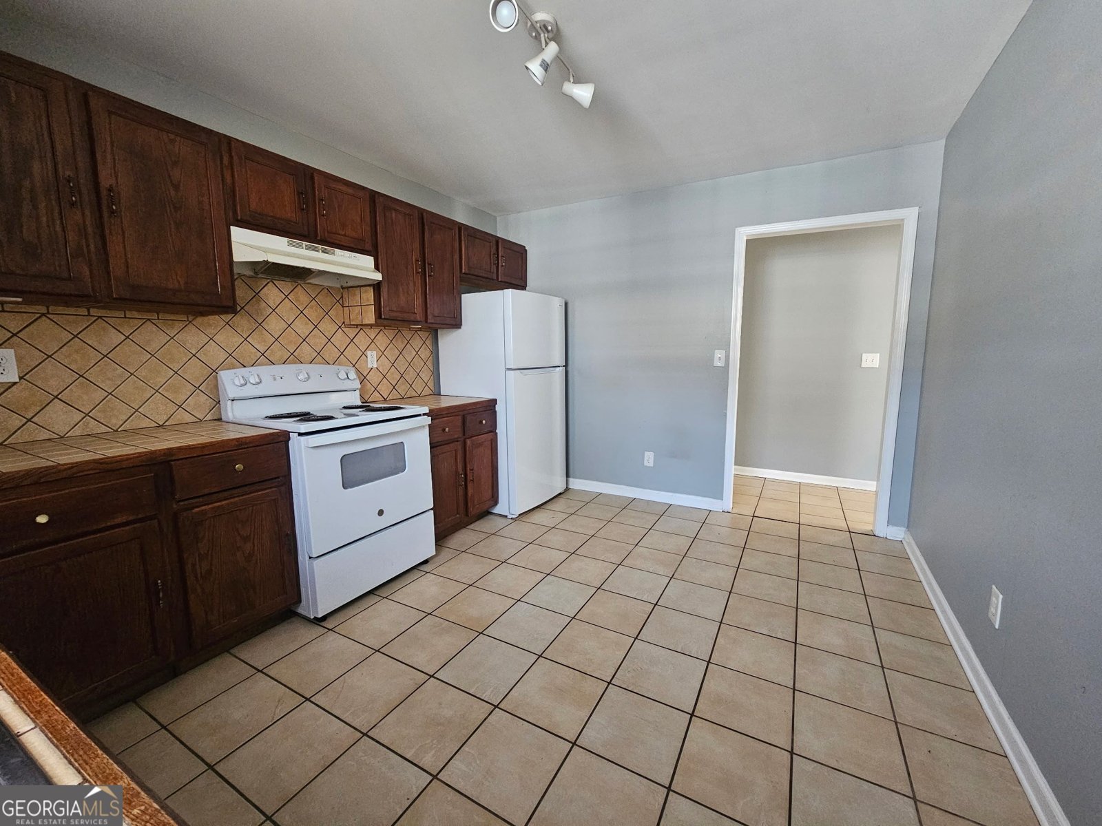 3446 Lee Street East Point - 9