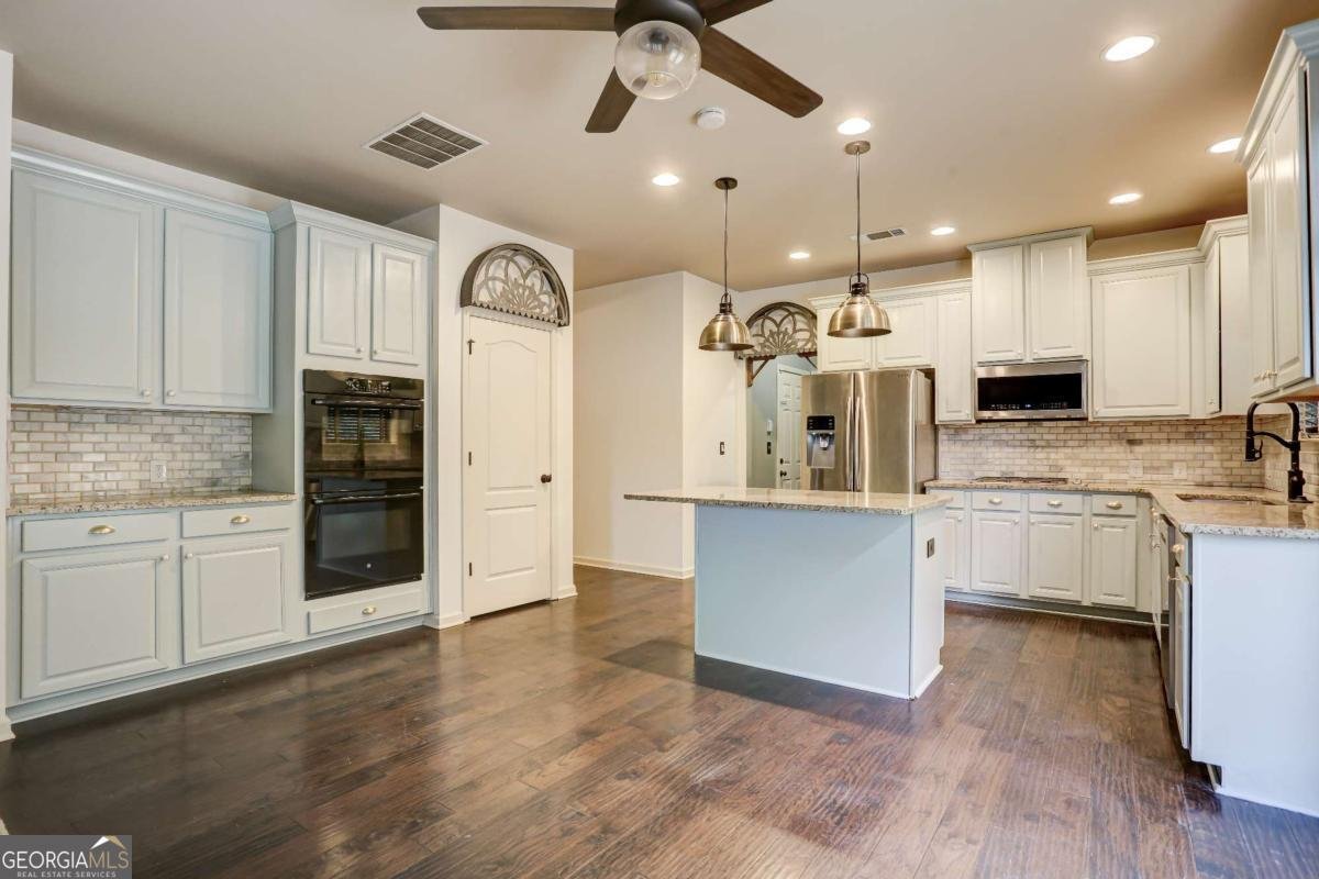 2560 Olney Falls Drive Braselton - 13