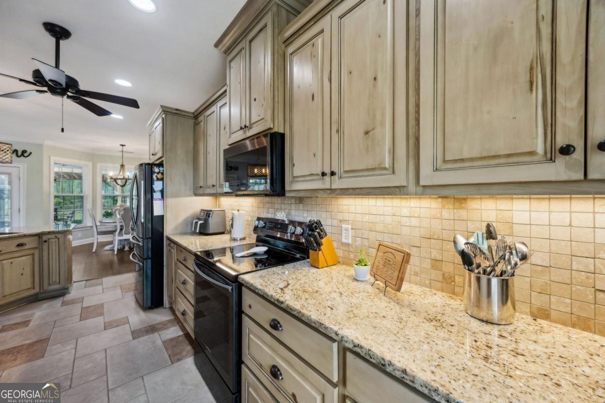 4048 Highway 259 White Oak - 25