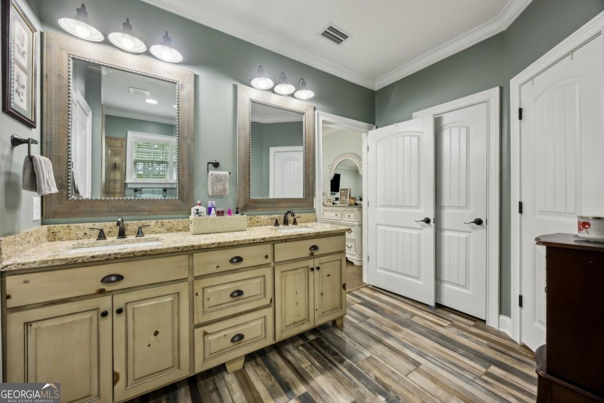 4048 Highway 259 White Oak - 37