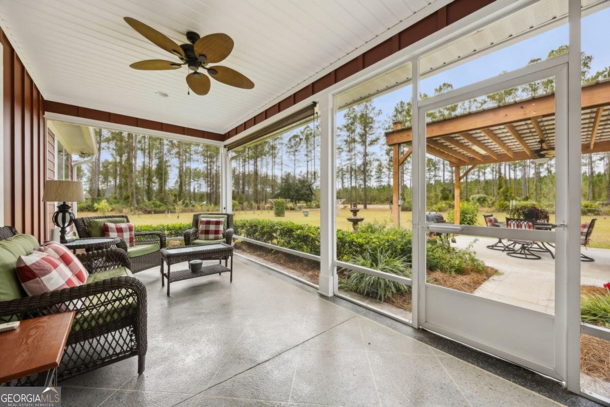 4048 Highway 259 White Oak - 48