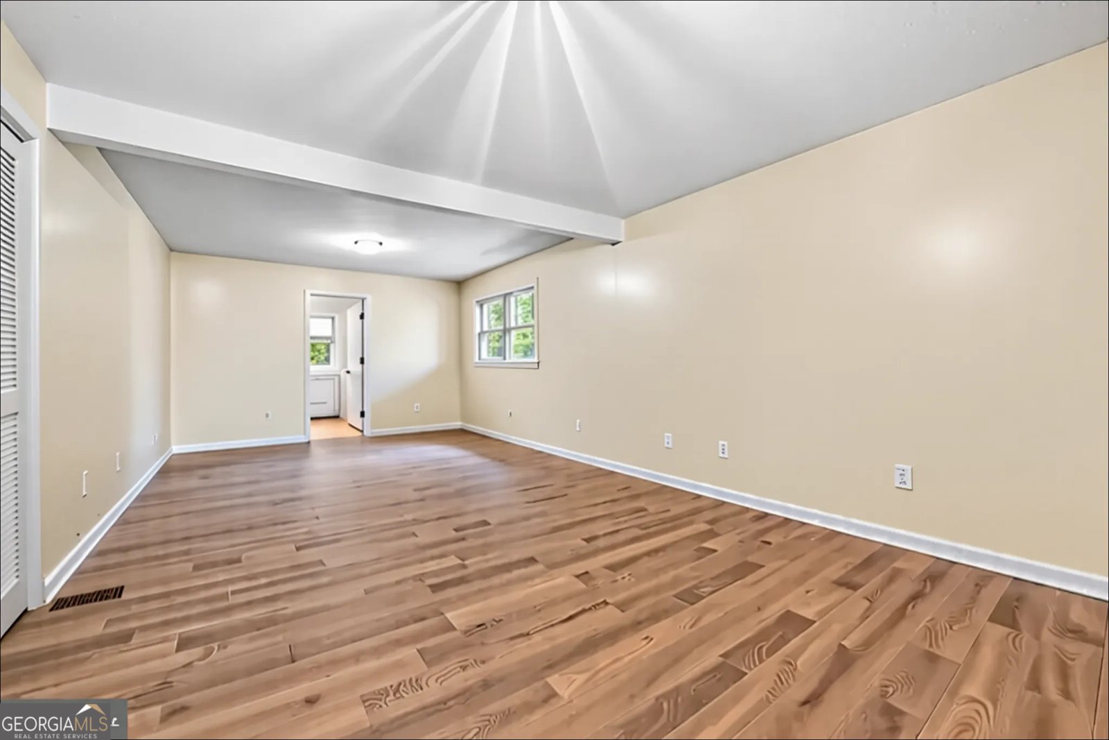 329 Riverbend Drive Royston - 31