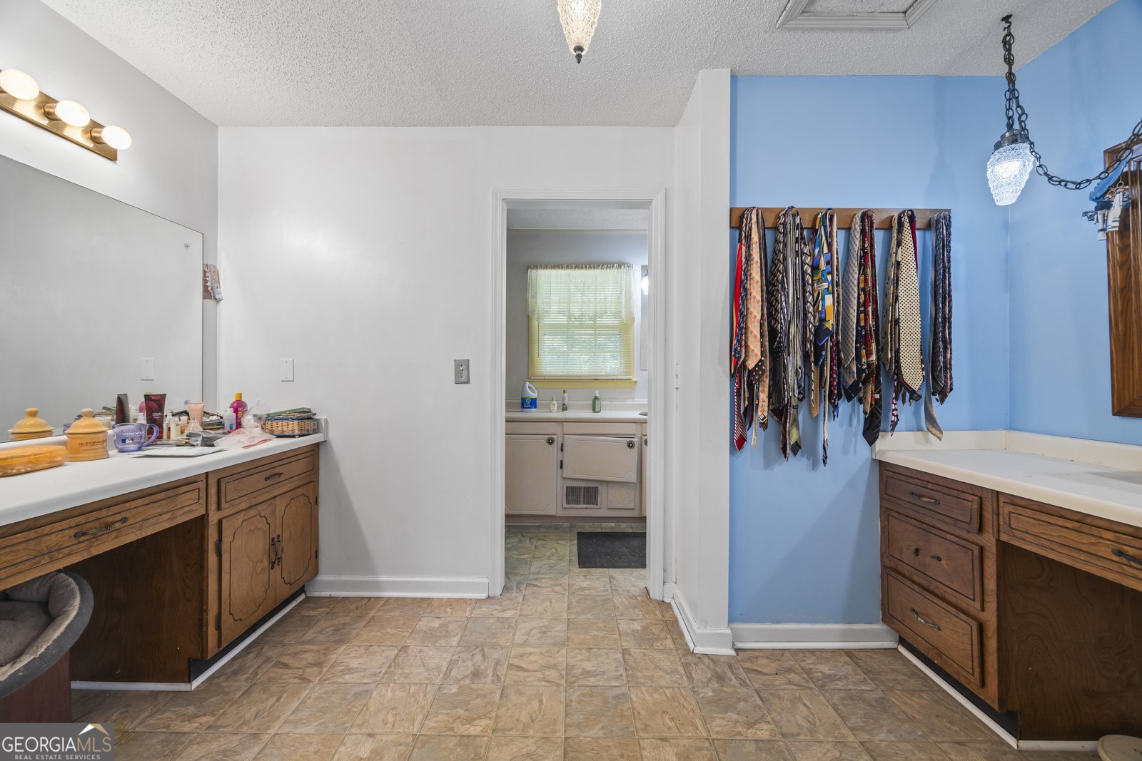 329 Riverbend Drive Royston - 34