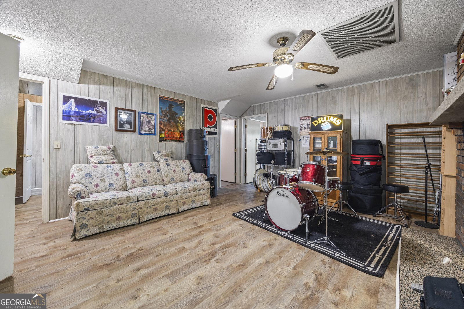 329 Riverbend Drive Royston - 43