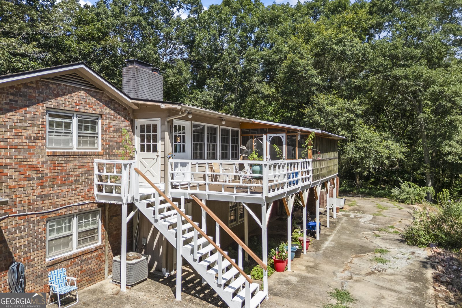 329 Riverbend Drive Royston - 53