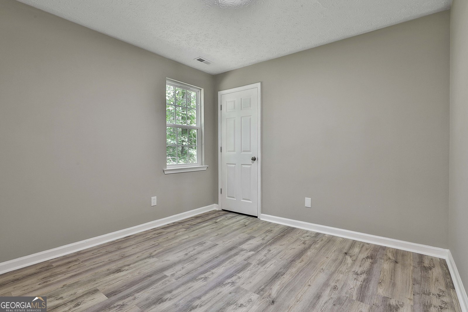 288 Winthrop Drive Sharpsburg - 17