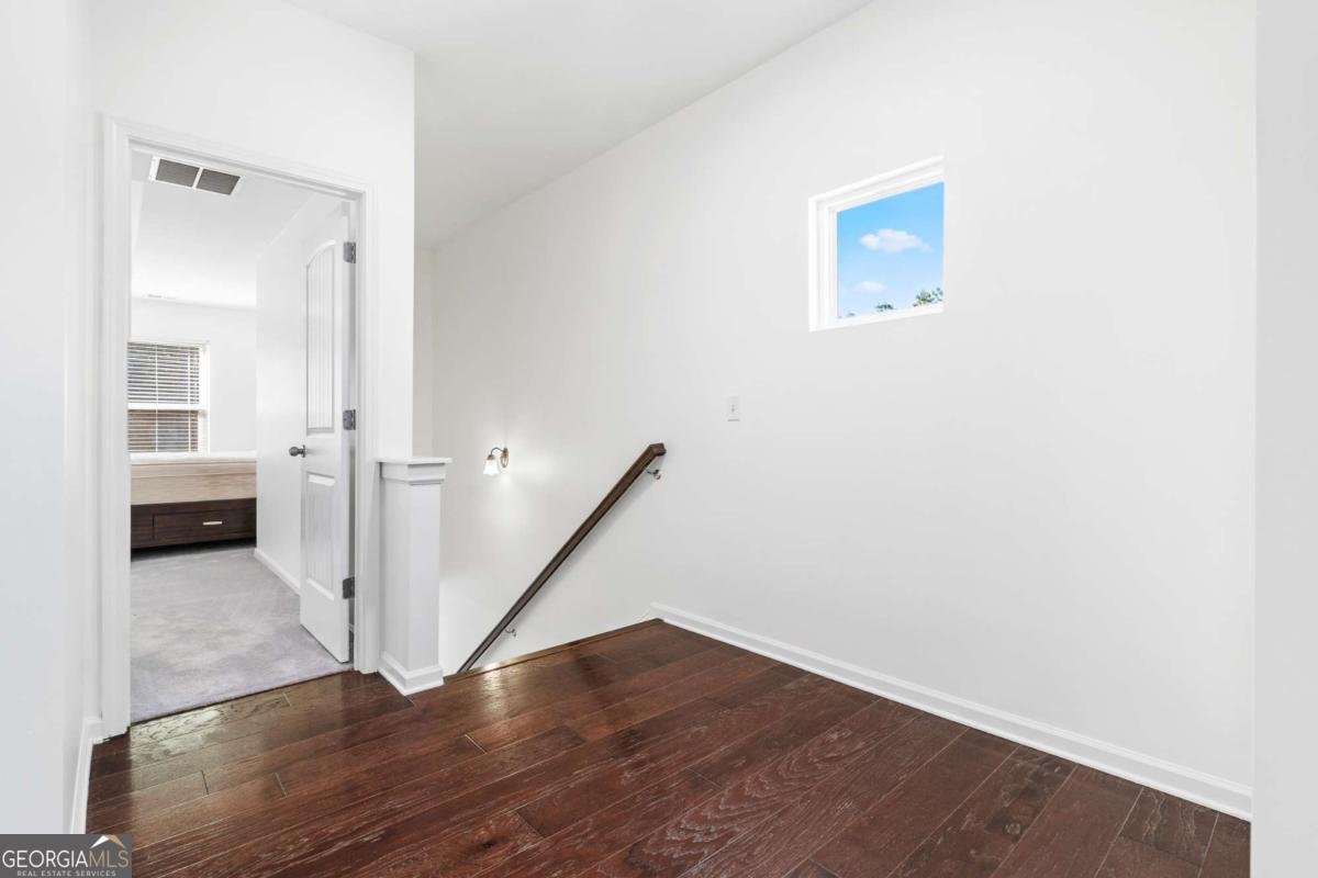 702 Barberry Drive Woodstock - 4