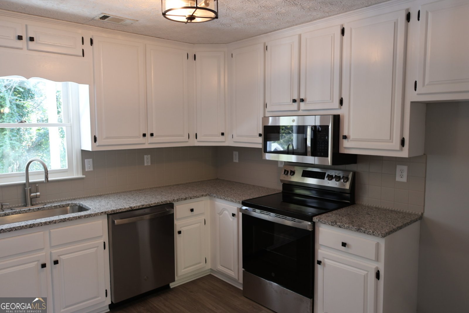 198 Hickory Avenue Demorest - 34