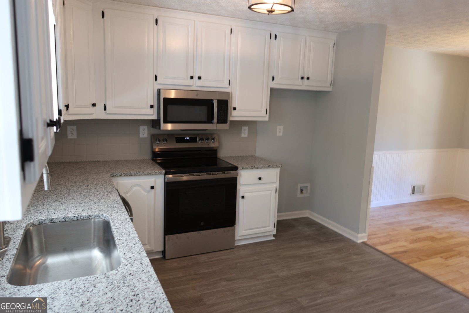 198 Hickory Avenue Demorest - 35