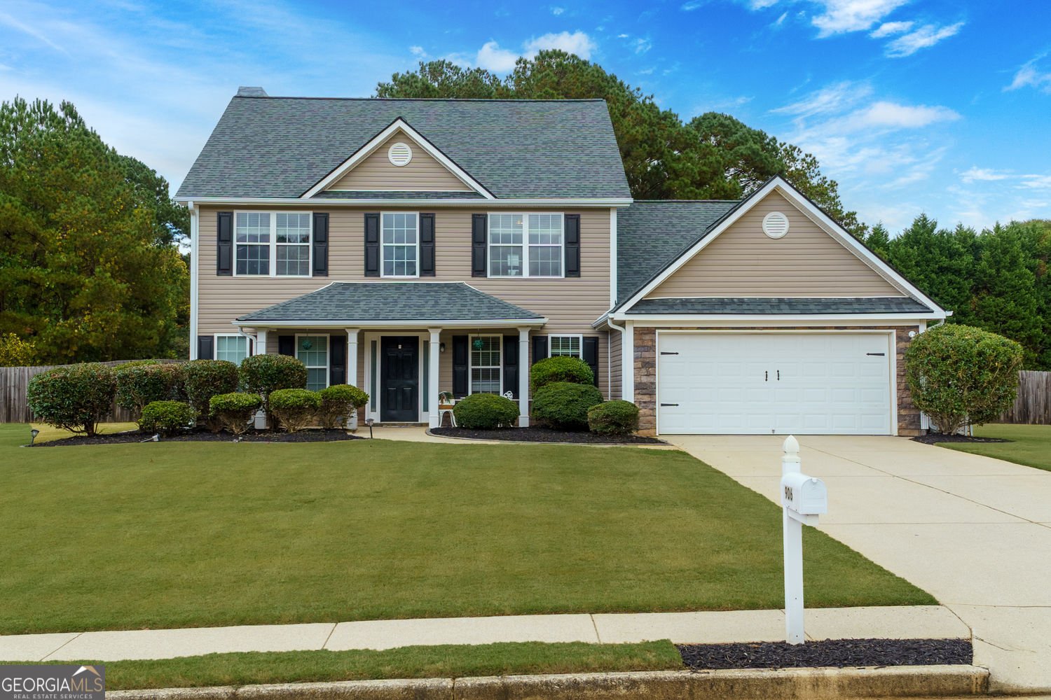 906 Callee Drive Loganville - 1