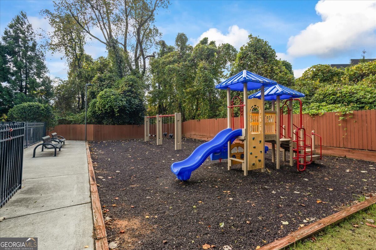 3910 Dalwood Drive Suwanee - 45