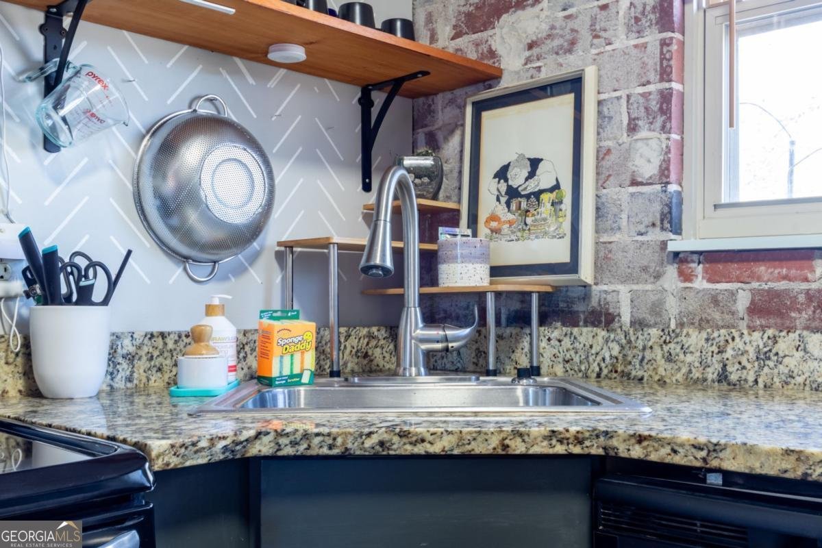 561 Formwalt Street Atlanta - 9