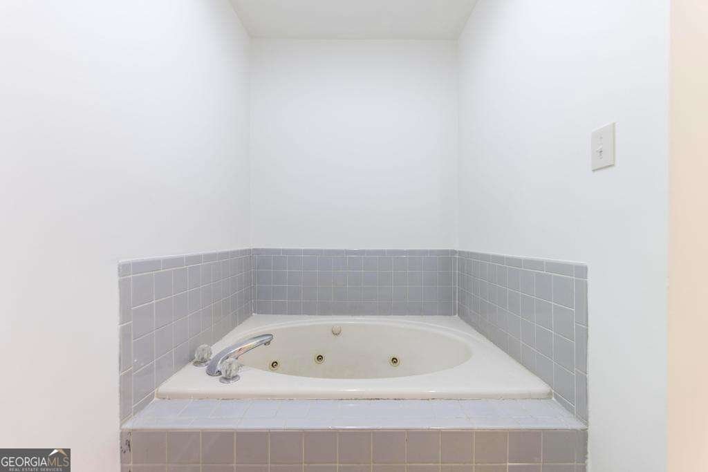 321 Riverbend Court Macon - 9