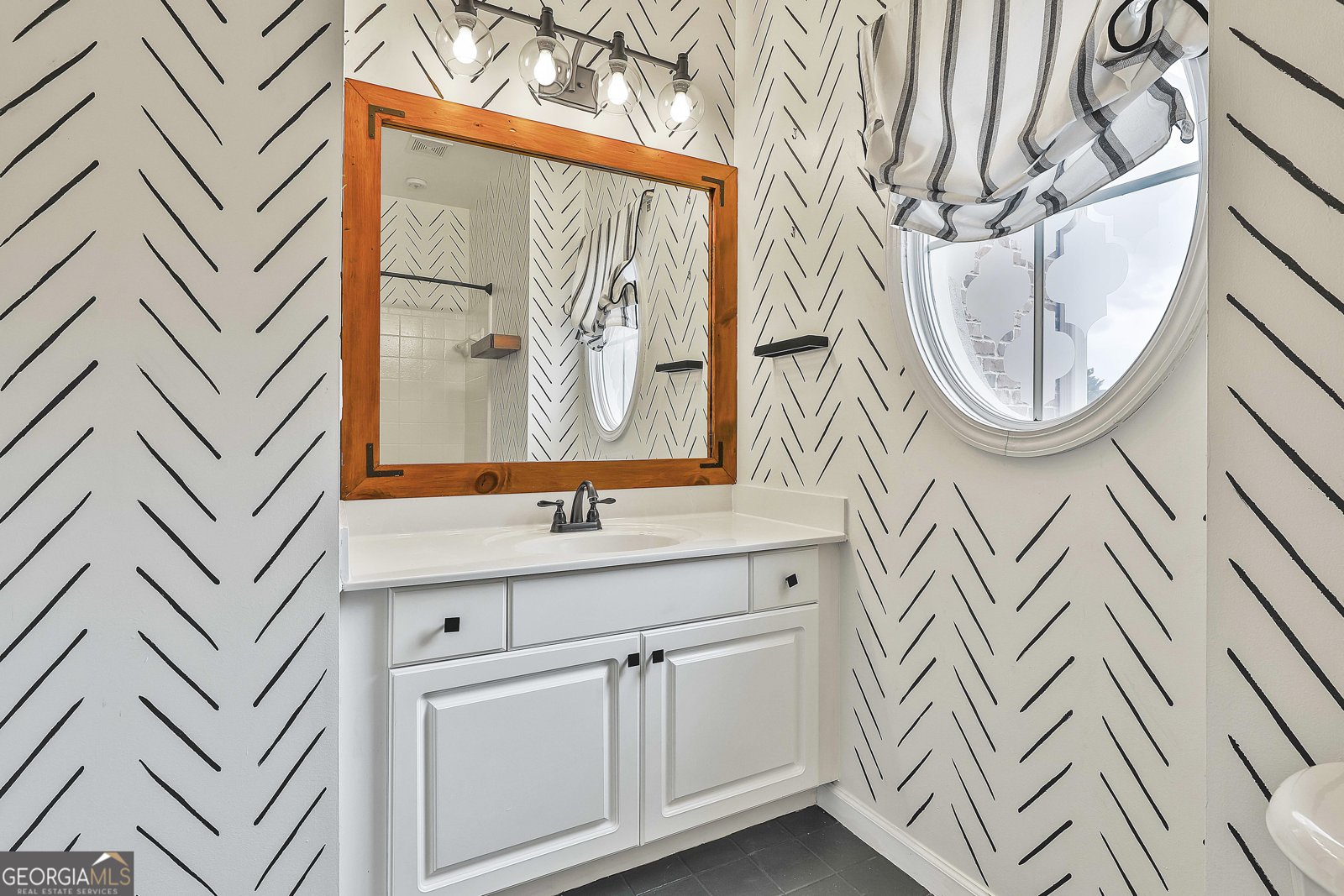 5787 VININGS RETREAT Way Mableton - 5