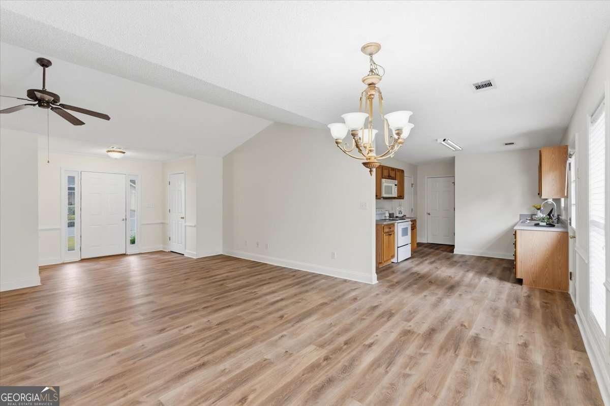 9 Redfern Trail Rome - 11