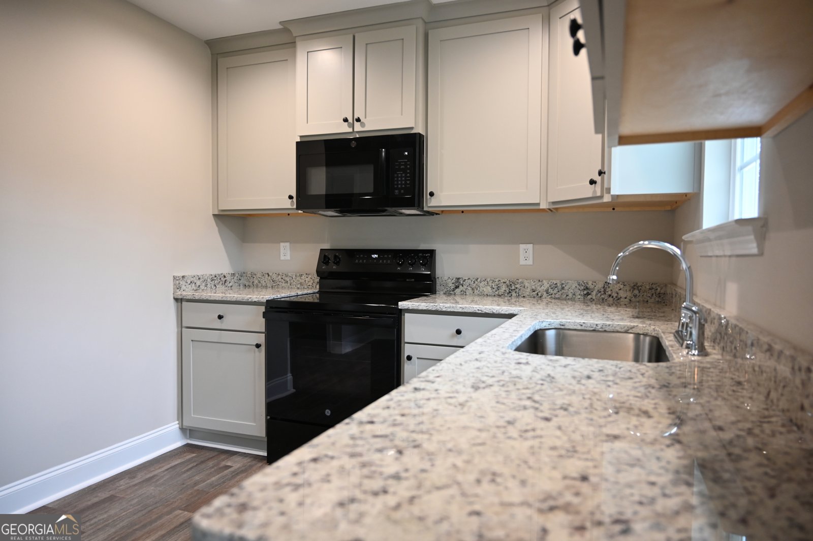 240 Canyon Point Drive Demorest - 11