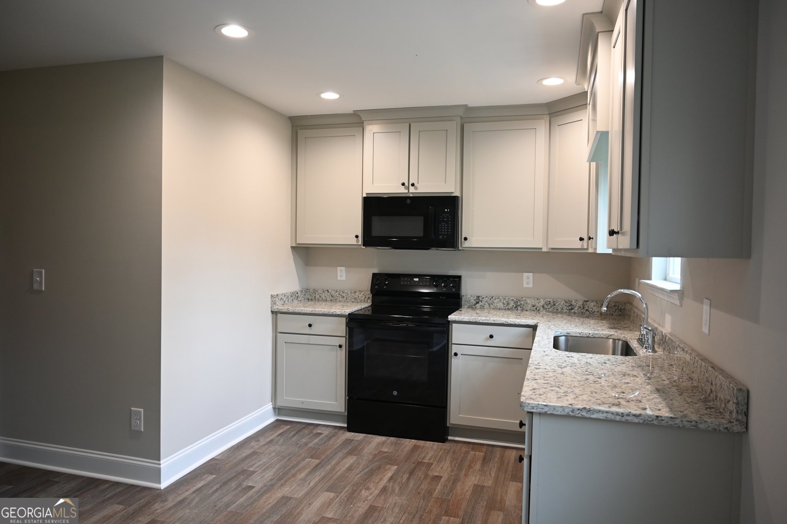 240 Canyon Point Drive Demorest - 9