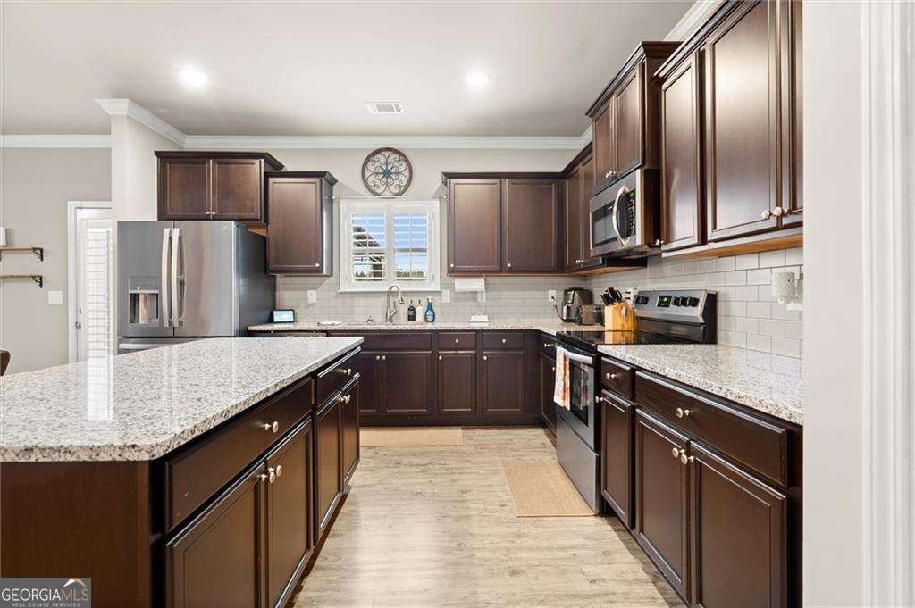 443 Huntington Lane Cornelia - 27