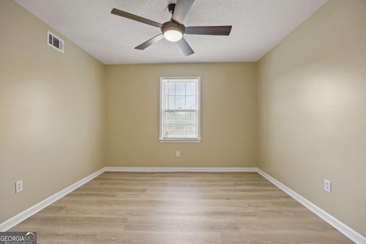 5010 Hickory Drive Winterville - 23