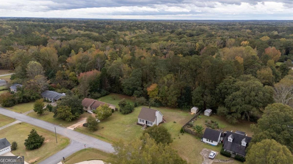 5010 Hickory Drive Winterville - 29