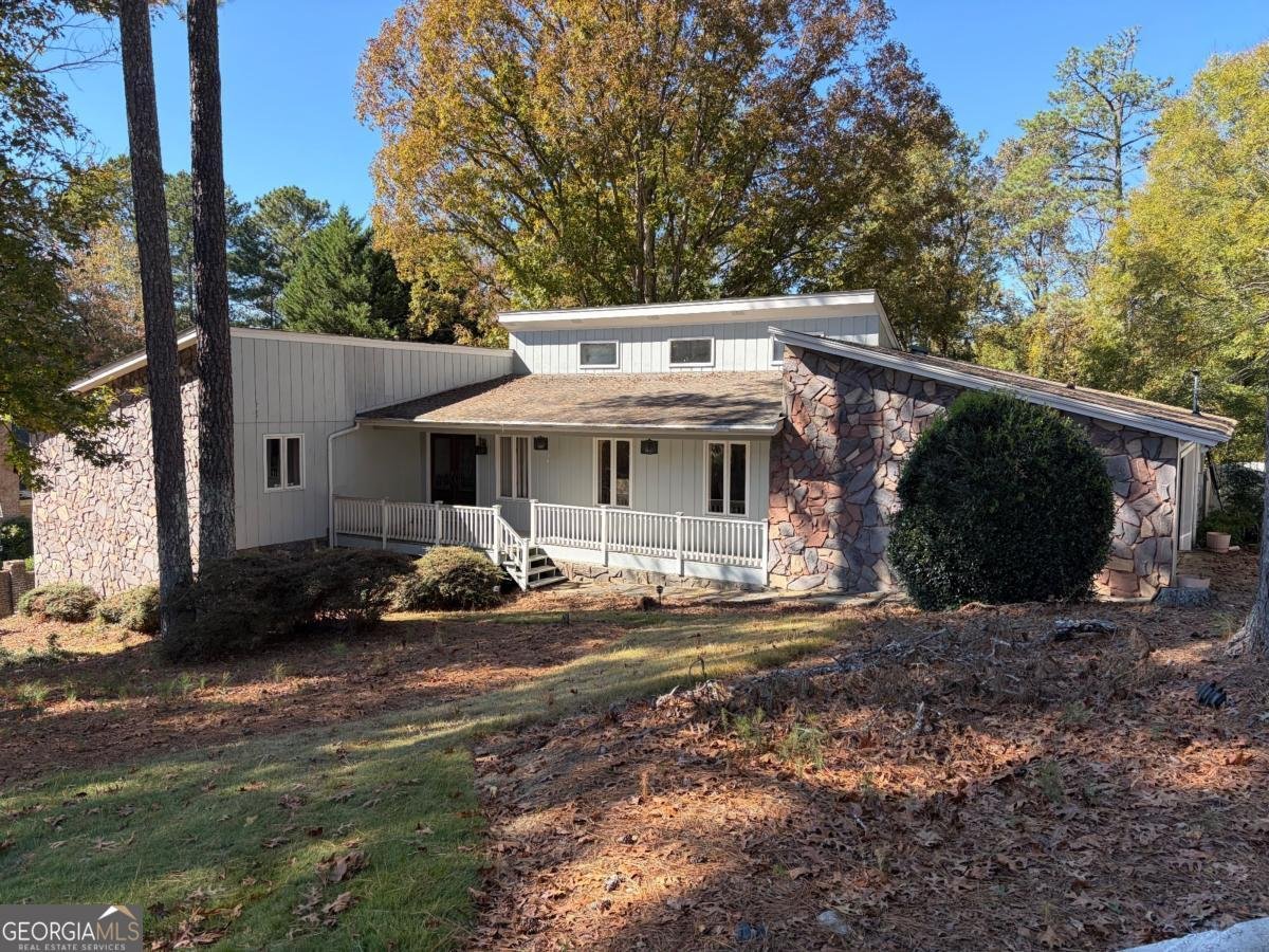 1040 Wordsworth Drive Roswell - 1