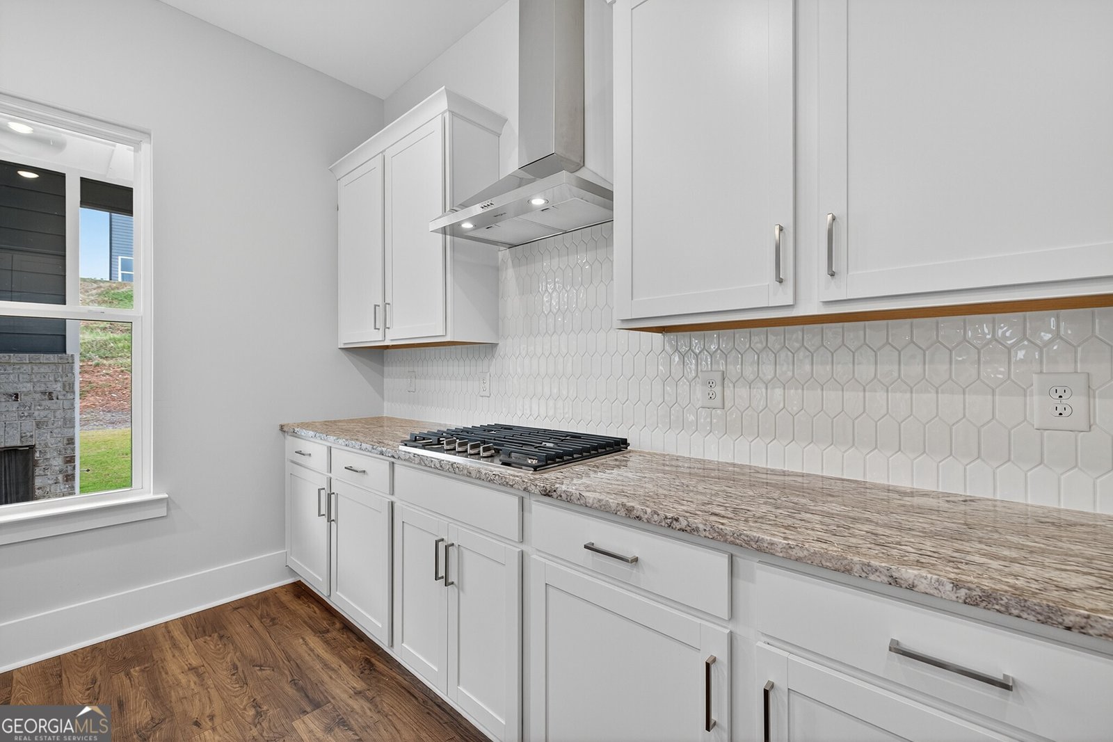 405 Crimson Feather Jefferson - 12