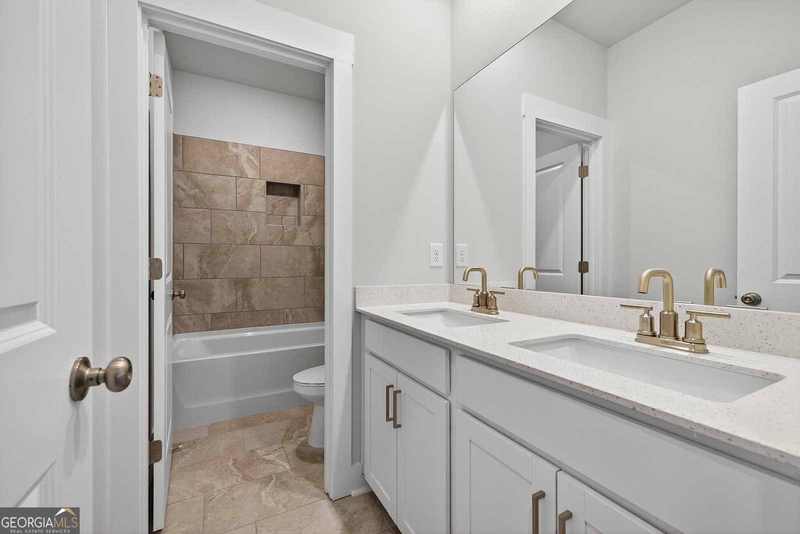 405 Crimson Feather Jefferson - 17