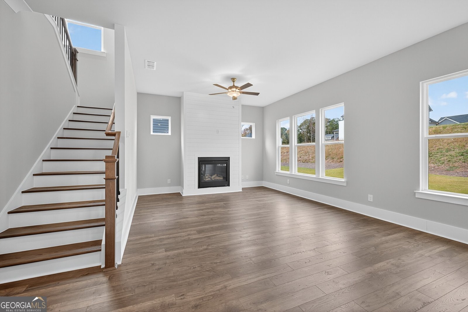 405 Crimson Feather Jefferson - 7