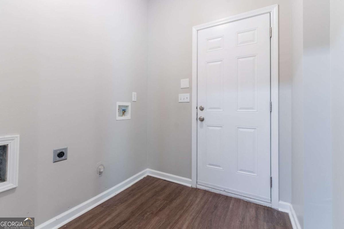 6757 Delaware Bend Fairburn - 36